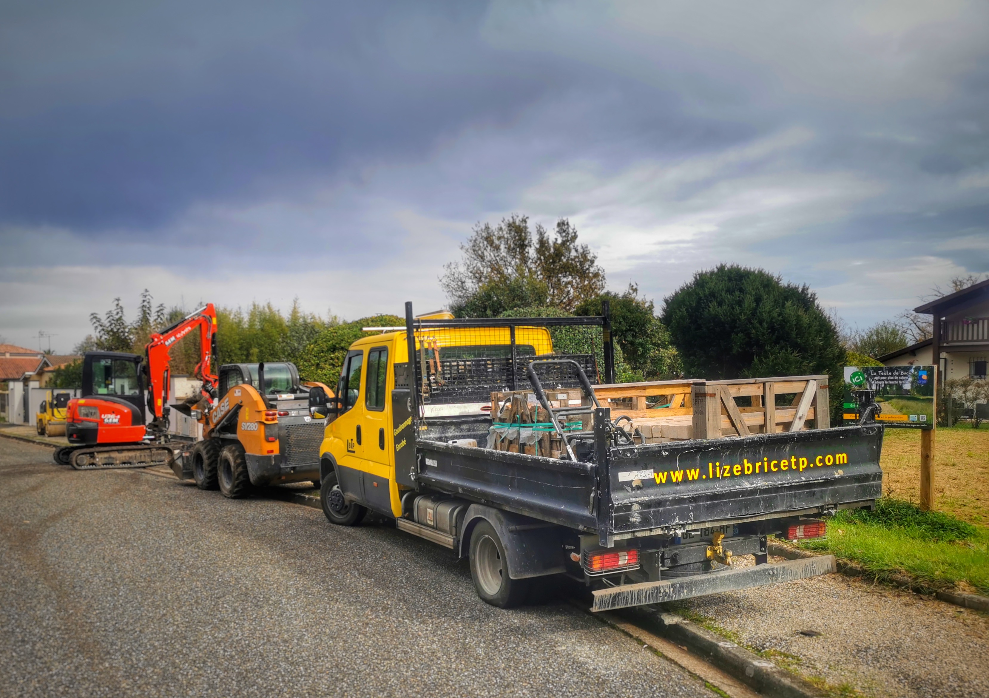 Premiers jours de travaux : décaisser + bordures