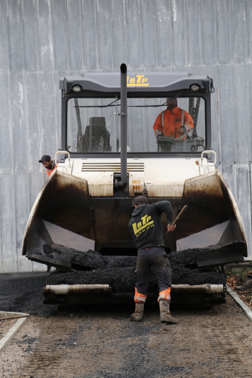 Location de finisseurs à Gujan Mestras Location de finisseurs à Gujan Mestras